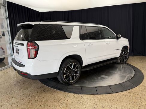 Used 2022 Chevrolet Suburban RST w/ Luxury Package AWD/4WD image 8
