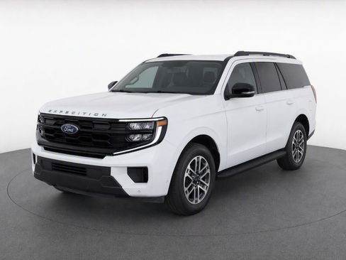 Used 2025 Ford Expedition Active AWD/4WD image 1