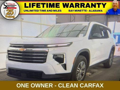Used 2025 Chevrolet Traverse LT FWD image 1