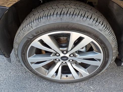 Used 2021 Ford Expedition Platinum AWD/4WD image 15