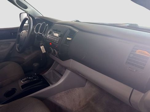 Used 2011 Toyota Tacoma 4x4 Regular Cab image 22