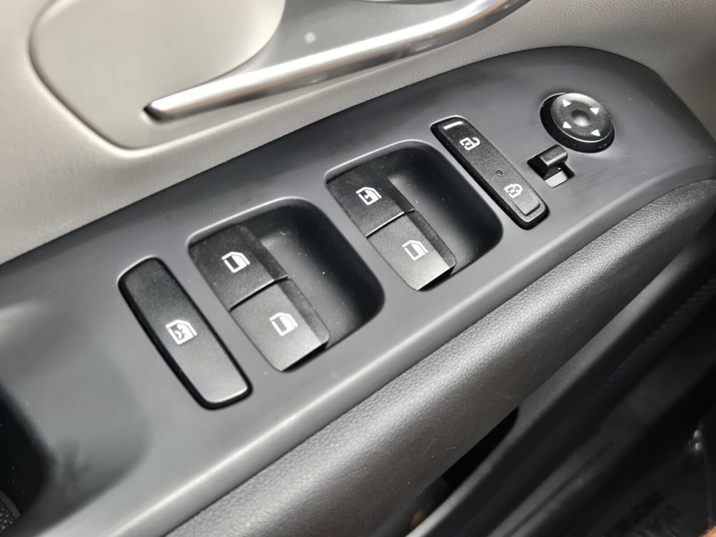 Certified 2024 Hyundai Tucson SE FWD image 25