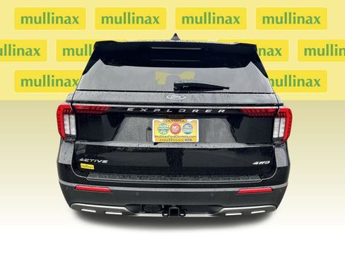 New 2026 Ford Explorer Active w/ Active Comfort Package AWD/4WD image 5