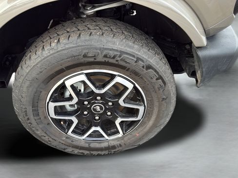 Certified 2025 Ford Bronco Outer Banks AWD/4WD image 50