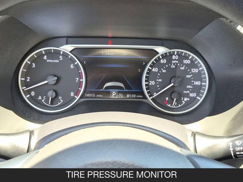 Used 2024 Nissan Sentra SV FWD image 19