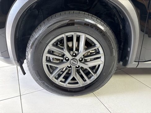 Used 2023 Nissan Rogue S FWD image 18