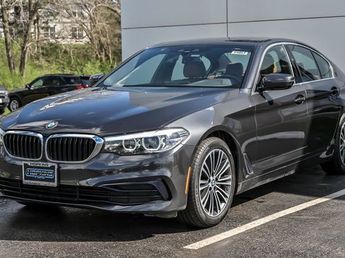 Used 2020 BMW 530i xDrive w/ Convenience Package AWD/4WD image 5