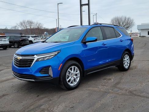 Used 2024 Chevrolet Equinox LT w/ LPO, Floor Liner Package image 4