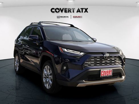 Used 2025 Toyota RAV4 Limited FWD image 9