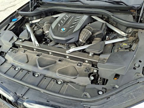 Used 2021 BMW X5 M50i w/ Executive Package image 33