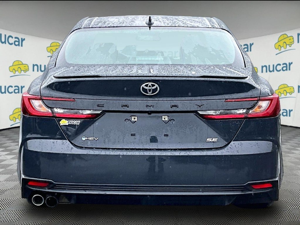 Used 2025 Toyota Camry SE FWD image 5