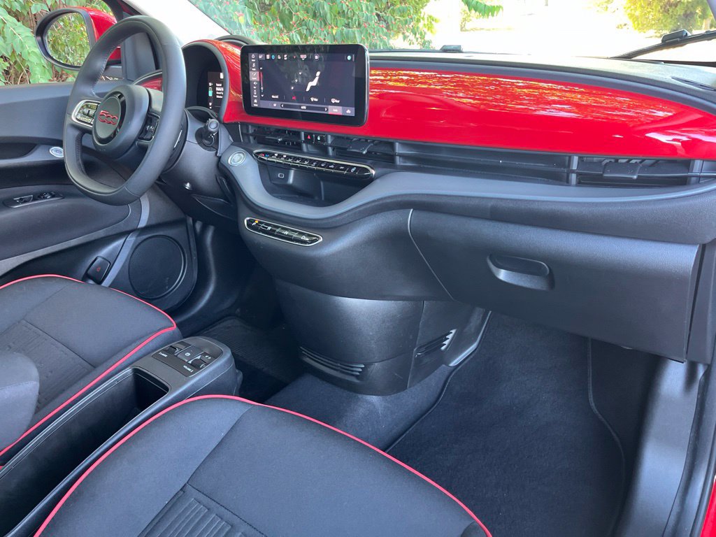 Used 2024 FIAT 500 e (RED) FWD image 47