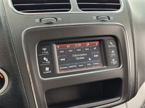 Used 2020 Dodge Journey SE w/ SE Popular Equipment Group image 26