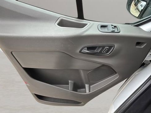 Used 2023 Ford Transit 350 XLT image 17