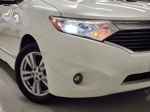 Used 2013 Nissan Quest LE w/ Protection Pkg image 40