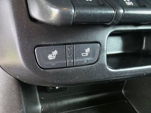 Used 2022 Chevrolet Colorado Z71 AWD/4WD image 31