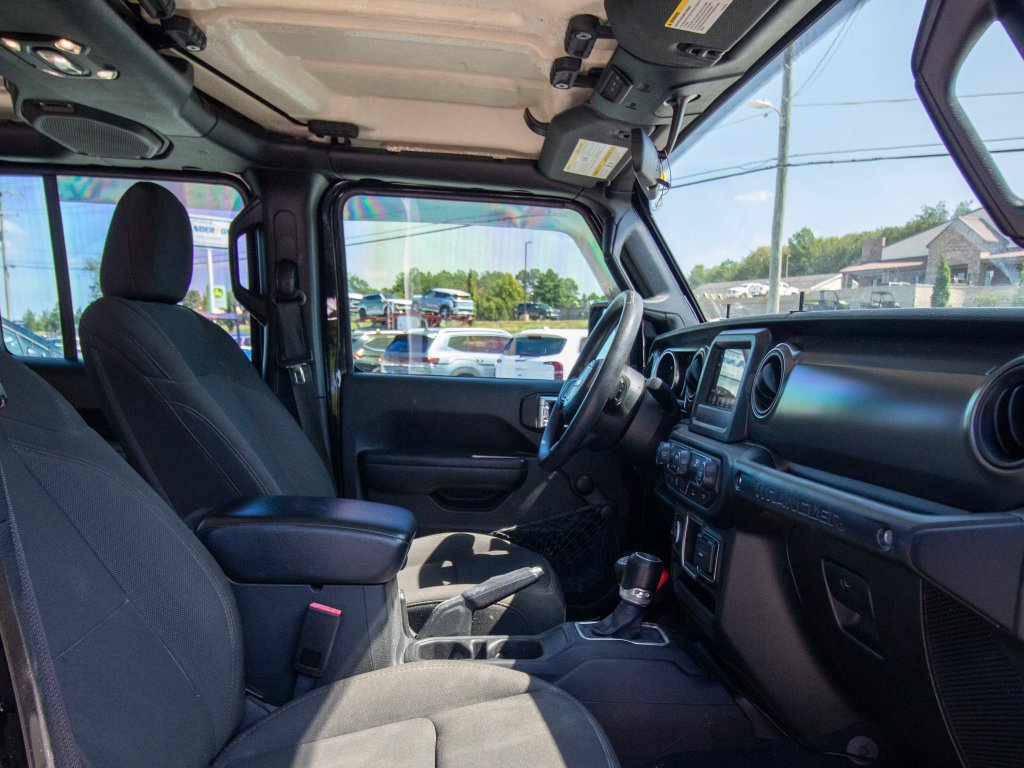 Used 2023 Jeep Wrangler Unlimited Sport AWD/4WD image 19