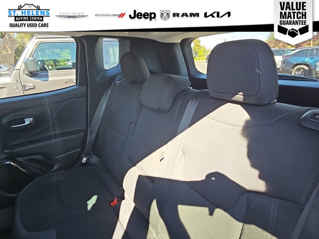 Used 2018 Jeep Renegade Altitude AWD/4WD image 32