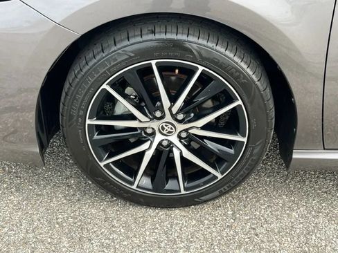 Used 2021 Toyota Camry SE w/ Convenience Package FWD image 30