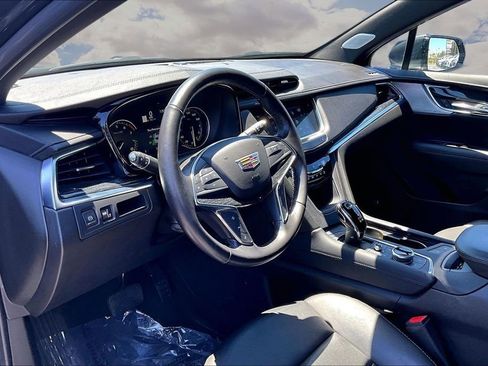 Certified 2023 Cadillac XT5 Premium Luxury AWD/4WD image 17