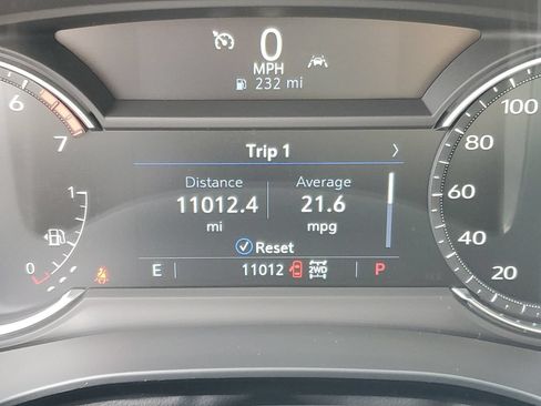 Certified 2024 Cadillac XT5 Luxury w/ LPO, Floor Liner Package AWD/4WD image 10