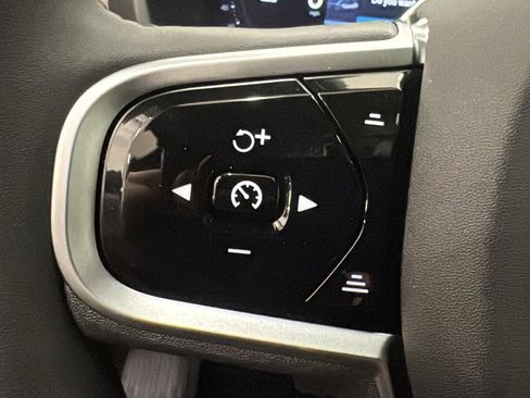 New 2026 Volvo XC90 T8 Plus w/ Protection Package Premier image 13