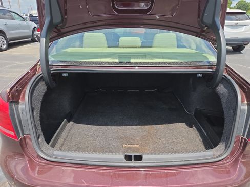 Used 2013 Volkswagen Passat TDI SE image 14