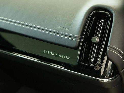 New 2026 Aston Martin DBX 707 image 38