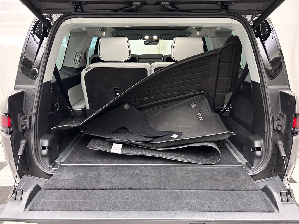 Used 2024 Rivian R1S Adventure Dual AWD/4WD image 10