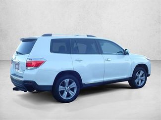 Used 2012 Toyota Highlander Limited w/ Tow Pkg video 4