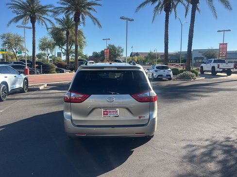 Used 2016 Toyota Sienna XLE w/ XLE Navigation Package image 6