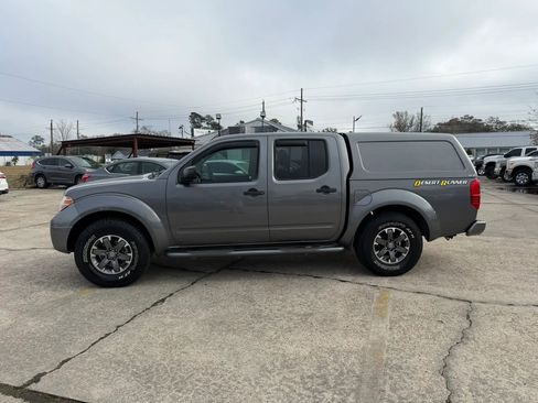 Used 2019 Nissan Frontier Desert Runner image 2