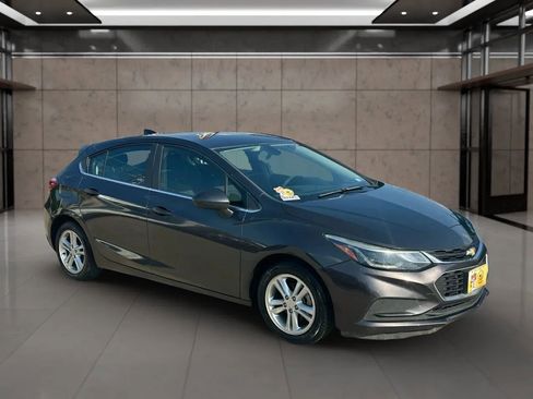 Used 2017 Chevrolet Cruze LT image 19