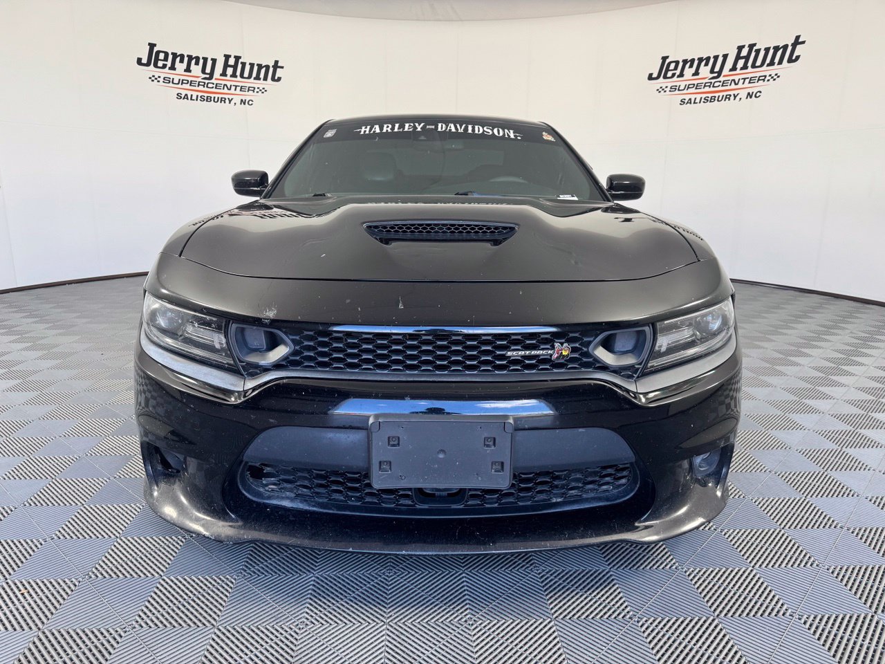 Used 2019 Dodge Charger Scat Pack w/ Technology Group RWD image 7
