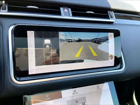Used 2023 Land Rover Range Rover Velar R-Dynamic S image 27