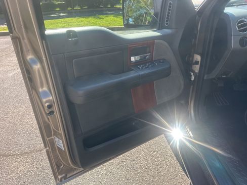 Used 2005 Ford F150 Lariat AWD/4WD image 20