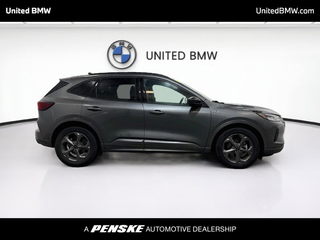 Used 2023 Ford Escape ST-Line w/ Tech Pack #1 FWD image 4