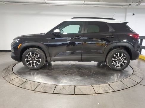 Used 2023 Chevrolet TrailBlazer ACTIV w/ Convenience Package image 5