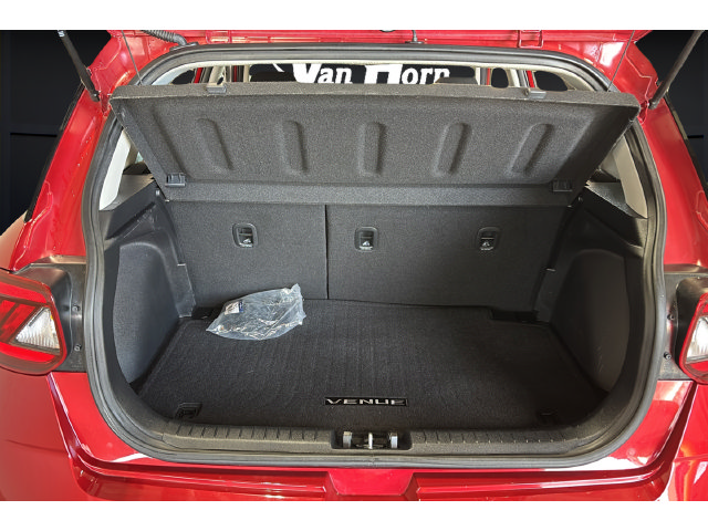 Certified 2024 Hyundai Venue SEL FWD image 25