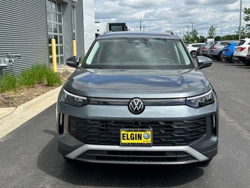 Certified 2025 Volkswagen Tiguan S AWD/4WD image 2