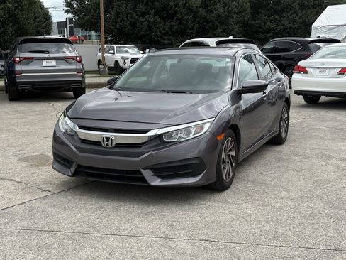 Used 2017 Honda Civic EX image 2
