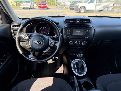Used 2017 Kia Soul w/ Convenience Package FWD image 14