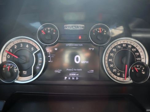 Used 2017 RAM 3500 Laramie image 10