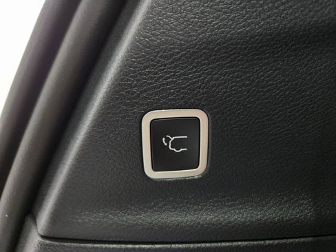 New 2025 Chrysler Pacifica Select image 22