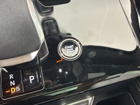 New 2026 Land Rover Range Rover Sport SE AWD/4WD image 24