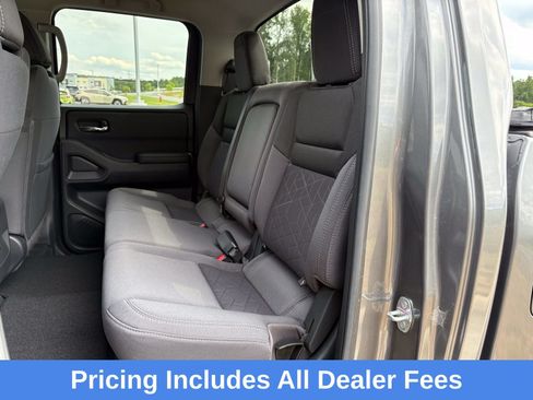 Used 2025 Nissan Frontier SV AWD/4WD image 31
