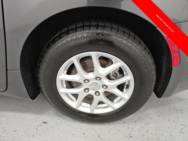 Used 2020 Chrysler Pacifica Touring w/ Cold Weather Group FWD image 10