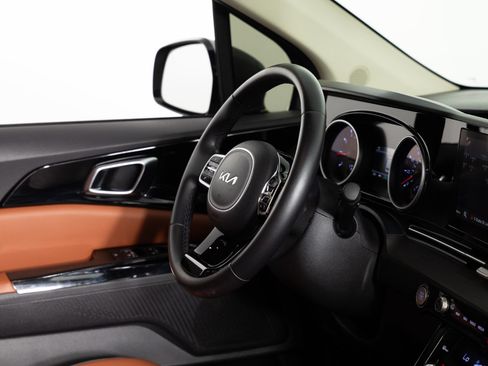 Used 2022 Kia Carnival SX FWD image 29