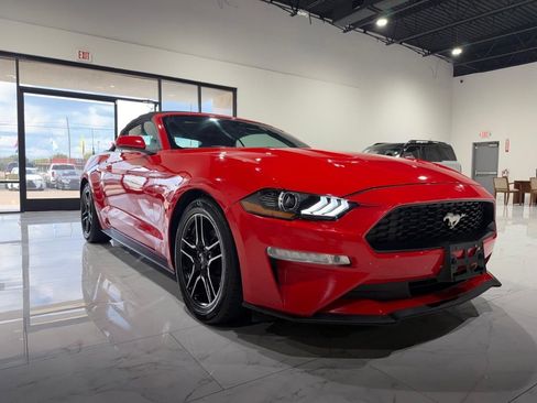 Used 2020 Ford Mustang Premium image 3