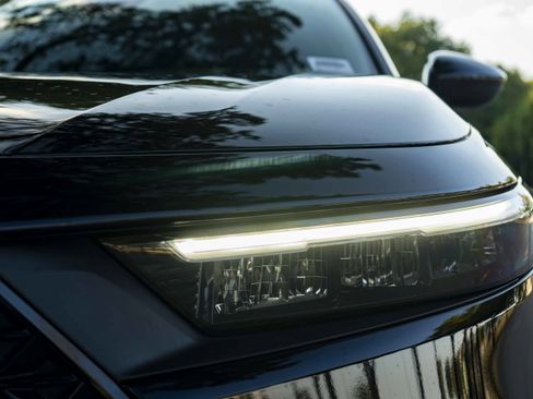 Used 2025 Honda Accord LX image 11